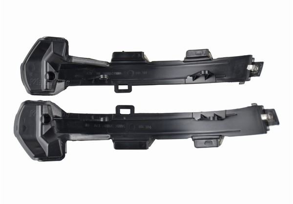 GOLF 8 Dynamic LED Mirrors Flashing - Rolling Repeaters