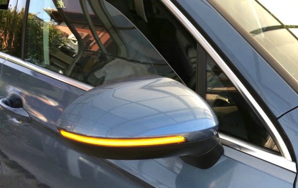 GOLF 8 Dynamic LED Mirrors Flashing - Rolling Repeaters