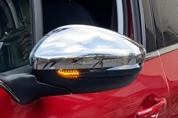 Repeaters dynamic backlighting LED scrolling Peugeot 208