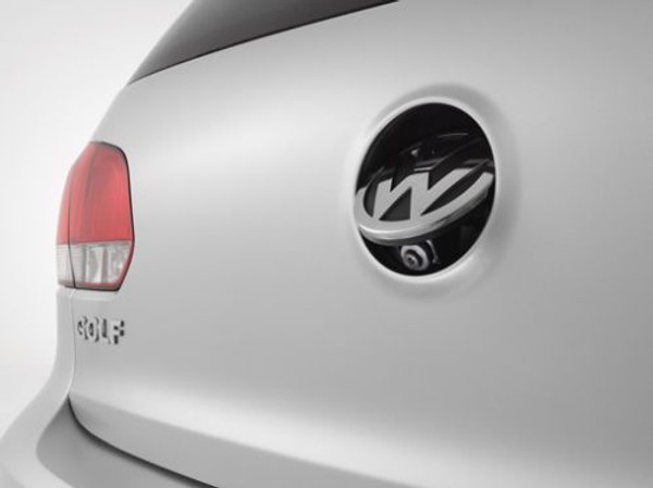 Câmera de ré retrátil compatível com VW* GOLF 5 e 6 PASSAT EOS PHAETON