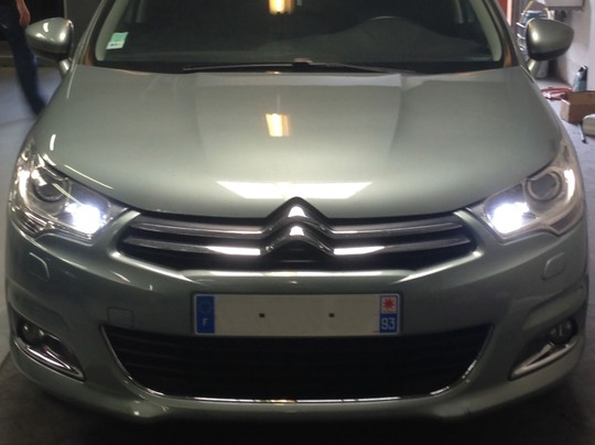 Citroën C4 fase 2 kørelys