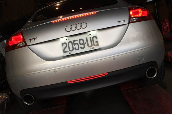 3 en 1 Barre antibrouillard arrière fumée avec frein, fonction de feu de recul compatible avec Audi* TT TTRS 2007-2014 Gen2/8J