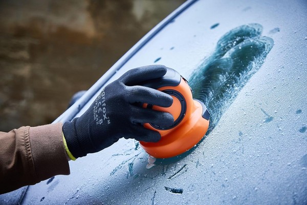 ICEscraper 010 – Grattoir glace électrique rechargeable OSRAM