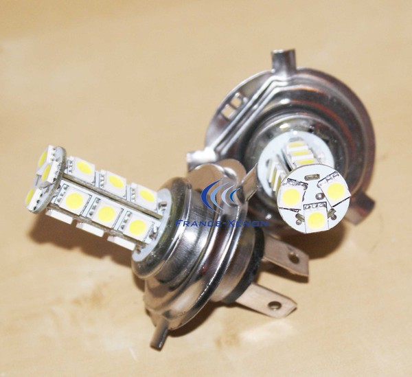 2 x Ampoules H4 24V - LED SMD 18 LED