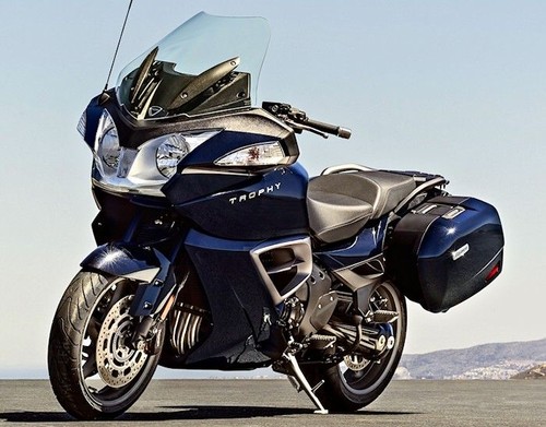 Trophy 1200