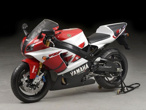 YZF-R7 750 OW02 (RM011)