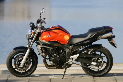 FZ6 BA20D 600