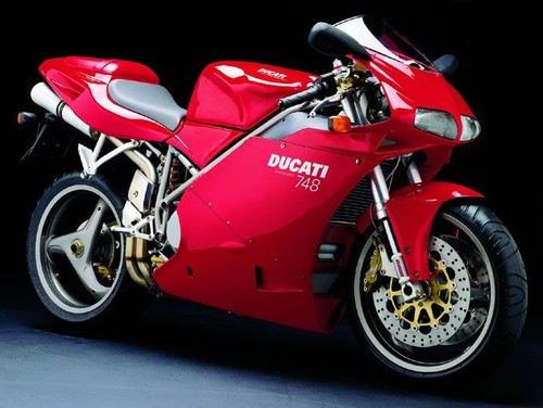 Biposto 748 (748)