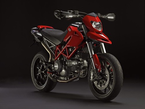 Hypermotard 796
