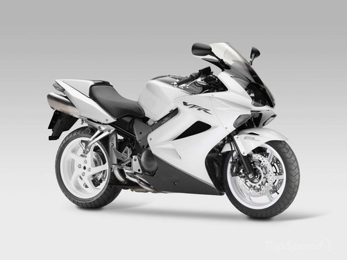 VFR 800 (RC46)