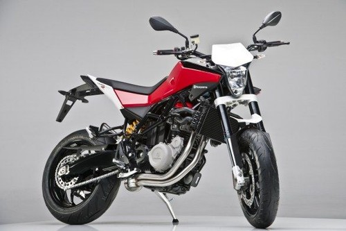 Nuda 900 (A7)