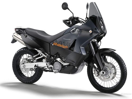 Macera 990
