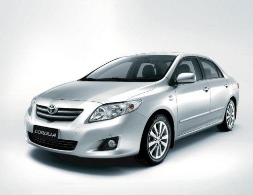 COROLLA limuzina (_E15_)